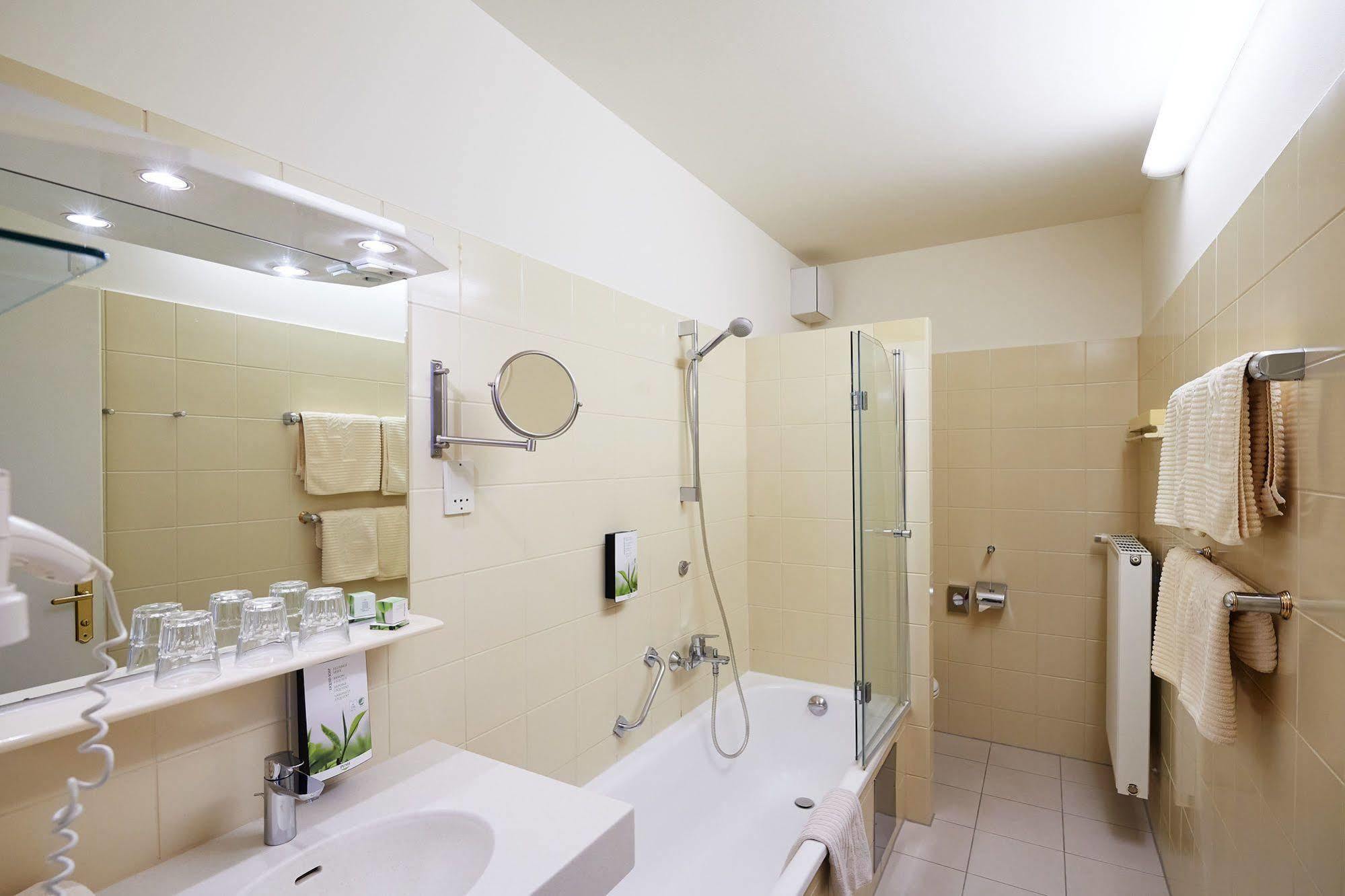 Austria - 3* Wien